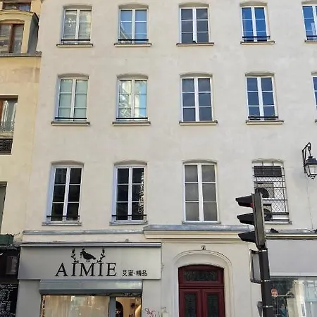 Marais Joli Deux Pièces * Parigi